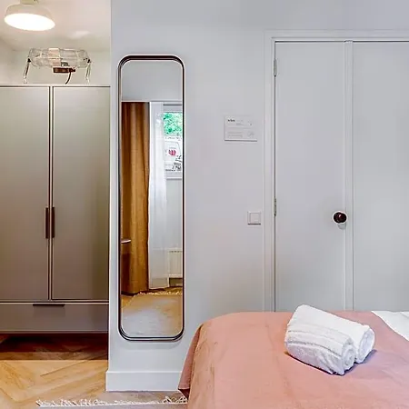 Staysome Hemonystraat 3*