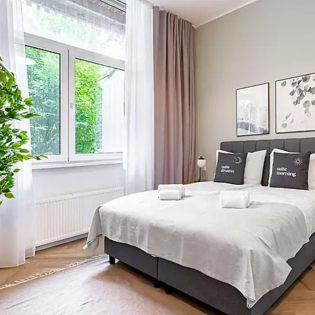 Staysome Hemonystraat 3* Amsterdam