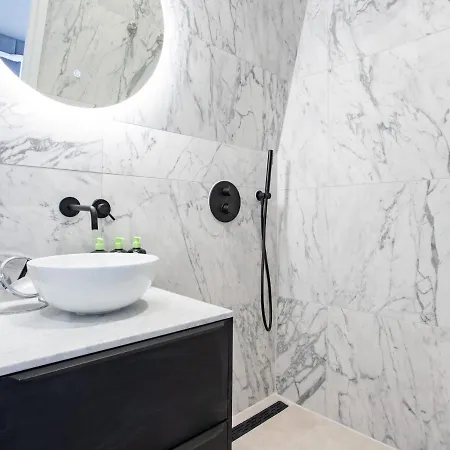 Staysome Hemonystraat Aparthotel 3*