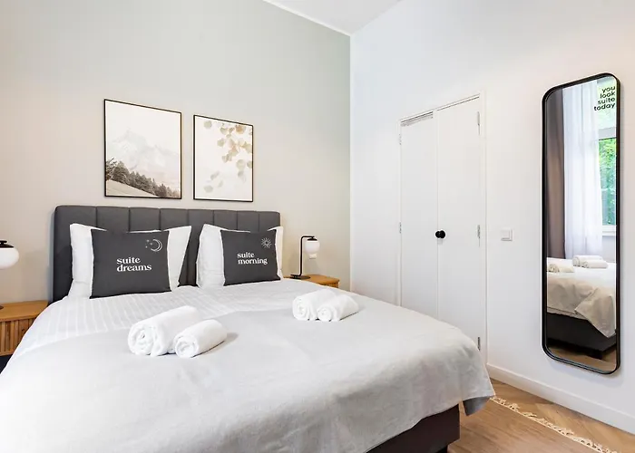 Апарт-отель Staysome Hemonystraat 3*